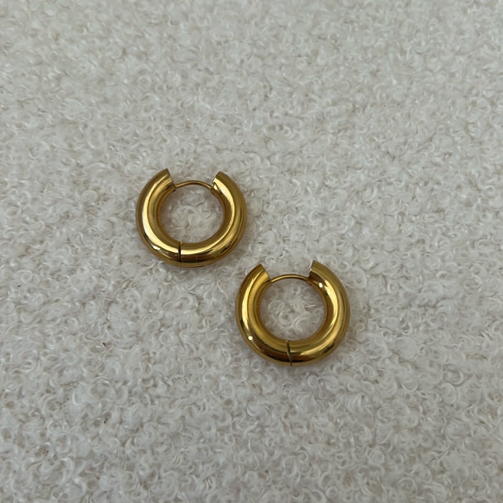 Gold Plated Huggies